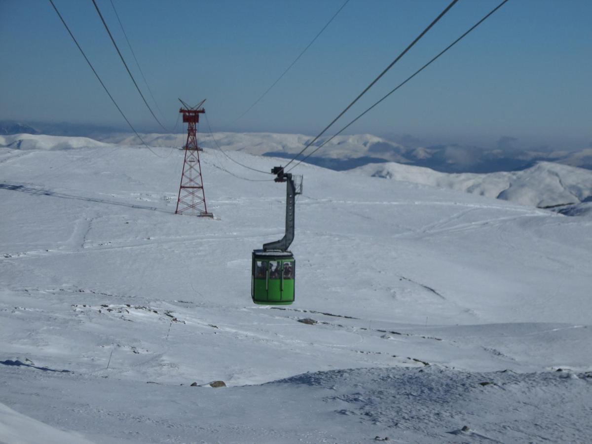 Kalinderu Skier's Bellevue Busteni