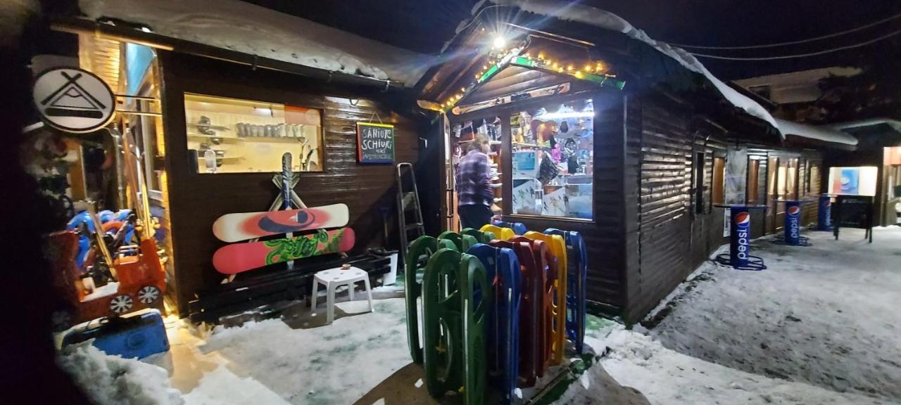 Kalinderu Skier's Bellevue Apartment Busteni